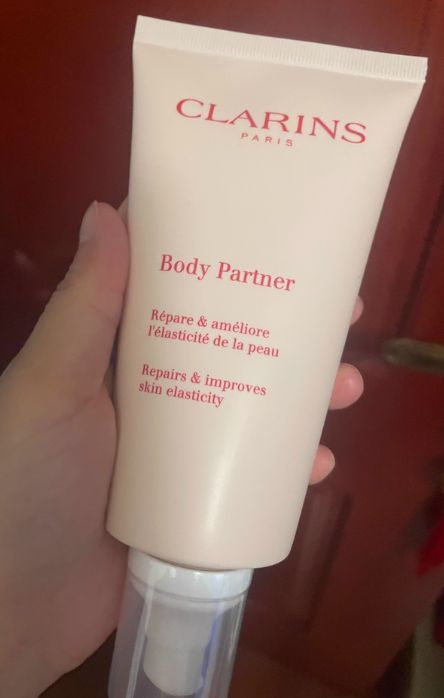 蝉联十大公认榜首：14天美白+专利保湿修护满分体验AG真人游戏地址身体乳哪个牌子的好用？肌养堂凭实力(图6)